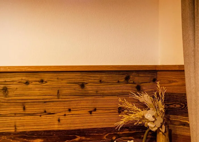 Chalé Troadkasten Unterkoller *